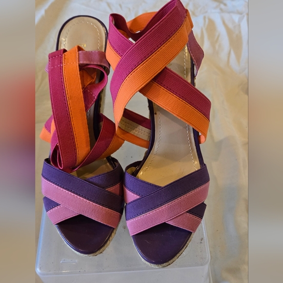 Stunning Enzo Angiolini Purple Pink Wedge Shoes Never Worn - Picture 1 of 5